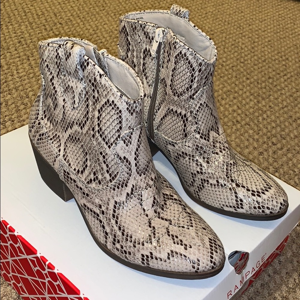 Snakeskin Rampage Booties - Picture 2 of 4